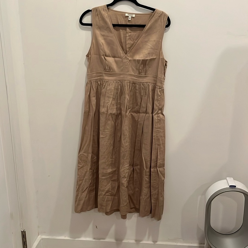 Beautiful Barney’s beige linen dress